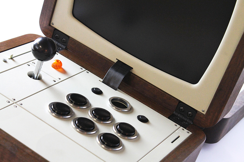 Illustration for article titled Inspired by Battleship, This Head-to-Head Portable Arcade Is a Work of Art